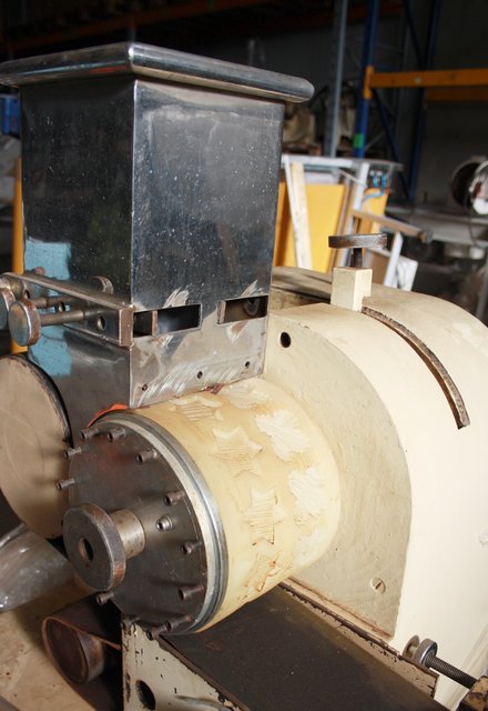 rotary moulder for marzipan