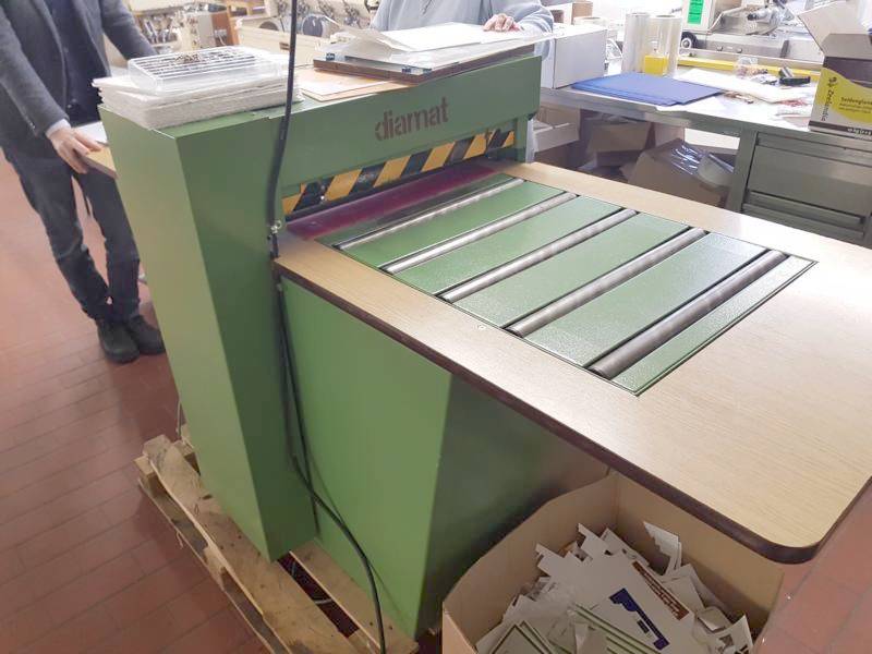 cutting press for cartons